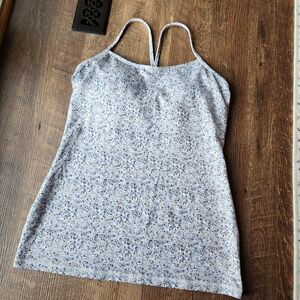 (10) Lululemon tank top